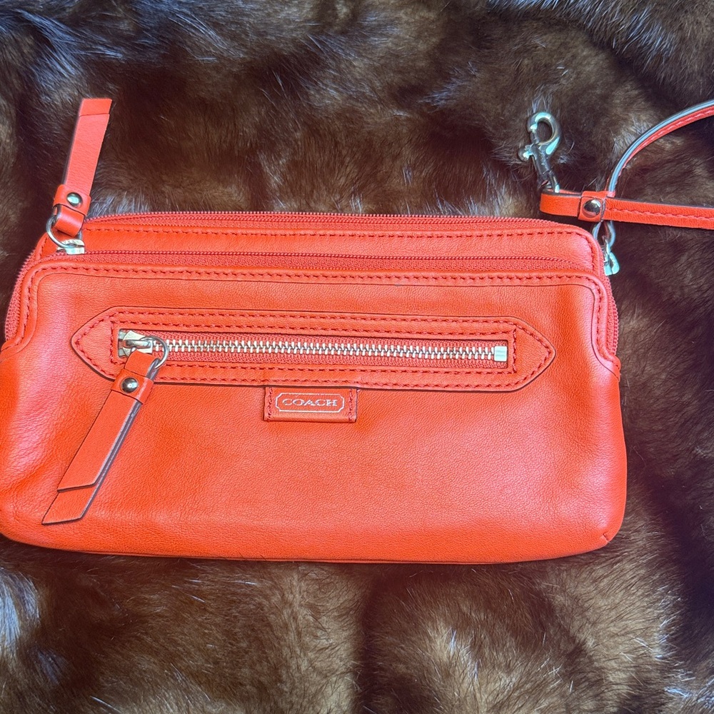Coach Daisy Leather Double Zip Wallet